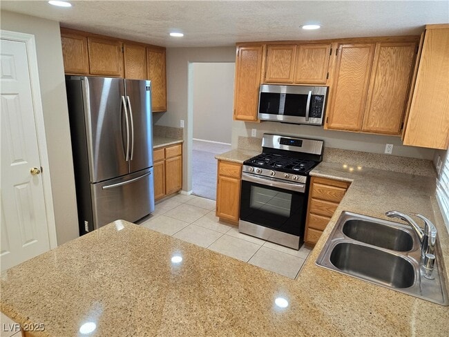 Building Photo - 1817 Summit Pointe Dr