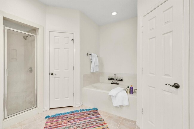 Building Photo - 147 April Waters Dr W