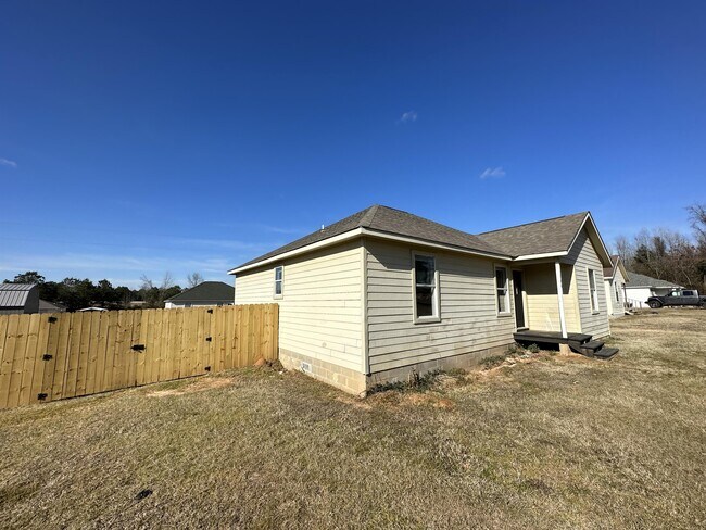 Building Photo - 144 S Burgess Rd