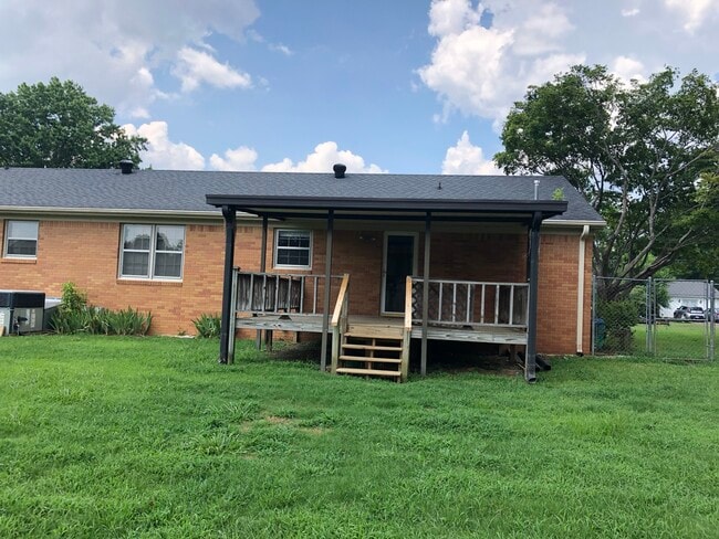 Covered Deck - 14 Coatsland Dr
