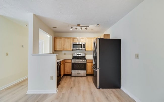 Building Photo - 45512 Westmeath Way
