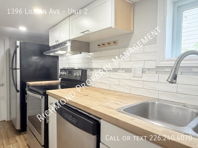 Building Photo - 1396 Lillian Ave