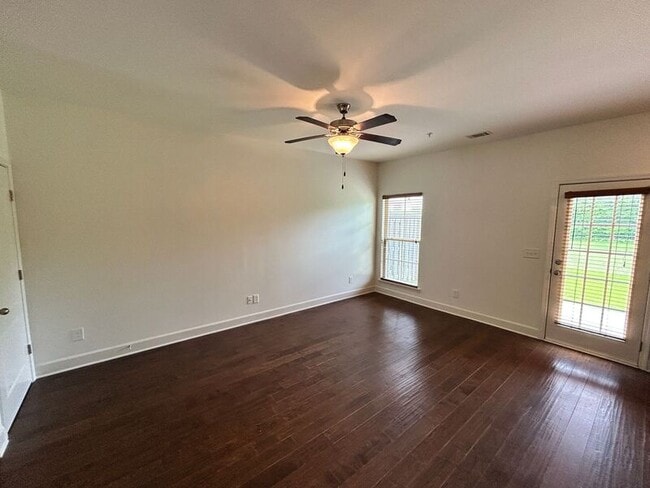 Building Photo - 3013 Thornbury Pl