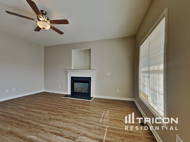 Foto del edificio - 4245 Beacon Crest Way