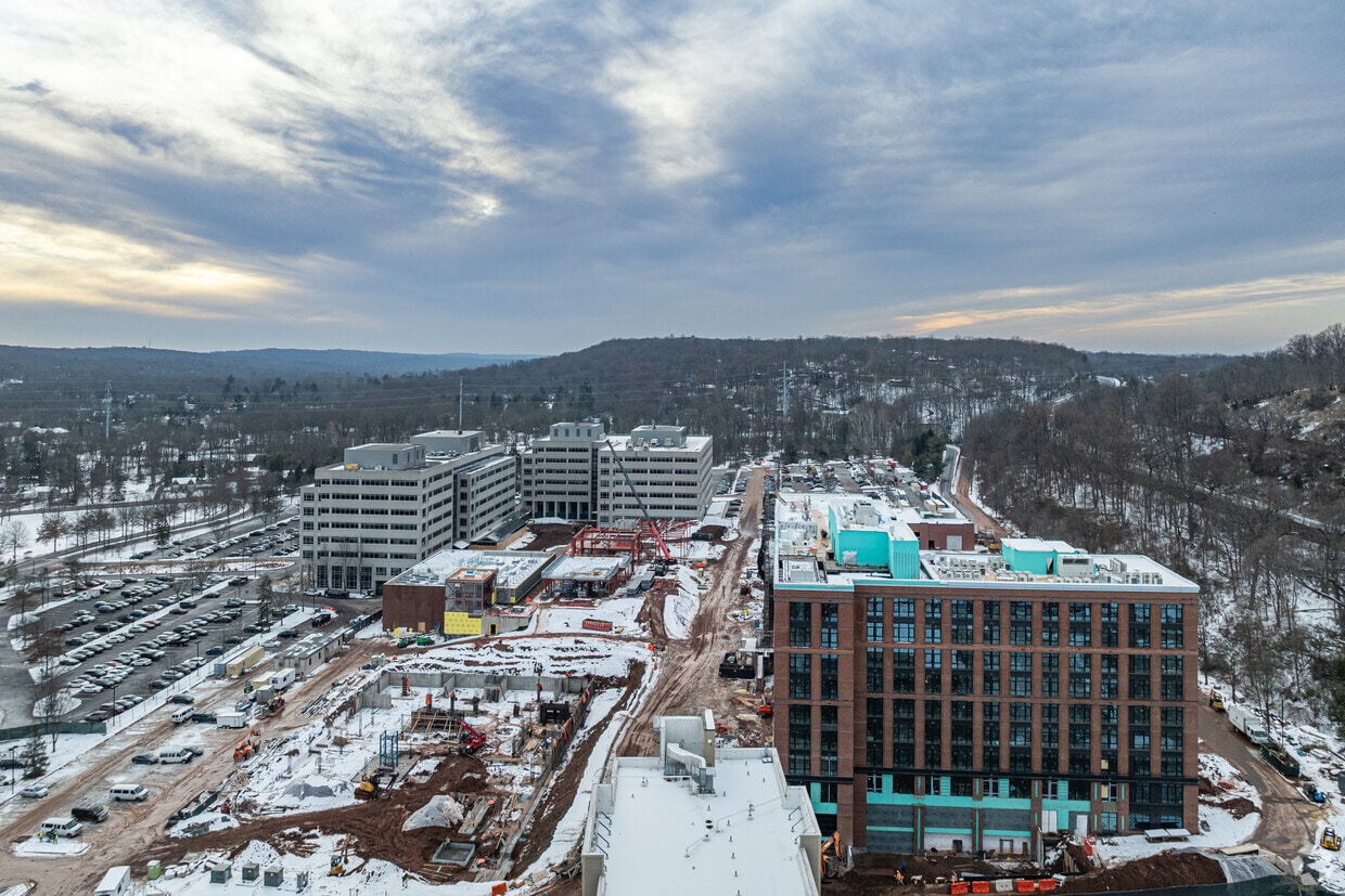 Building Photo - RT500