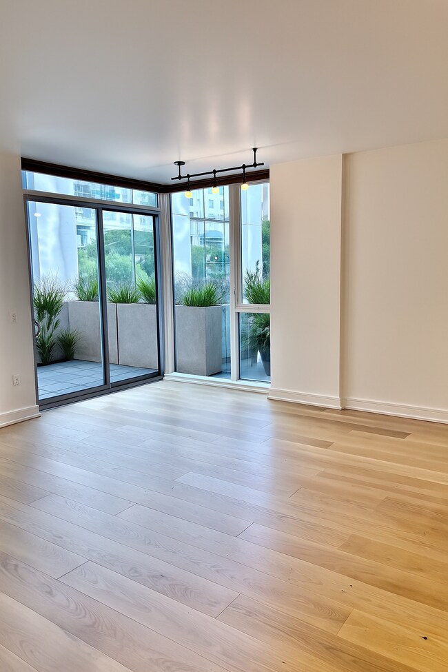 Foto del edificio - 631 Folsom St