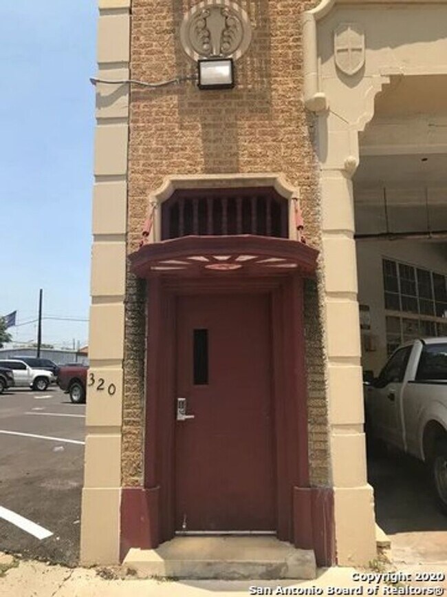 Foto del edificio - 601-NA