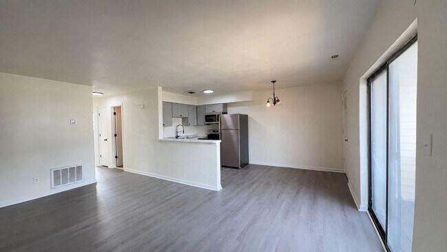 Foto del edificio - 9634 Elnora St