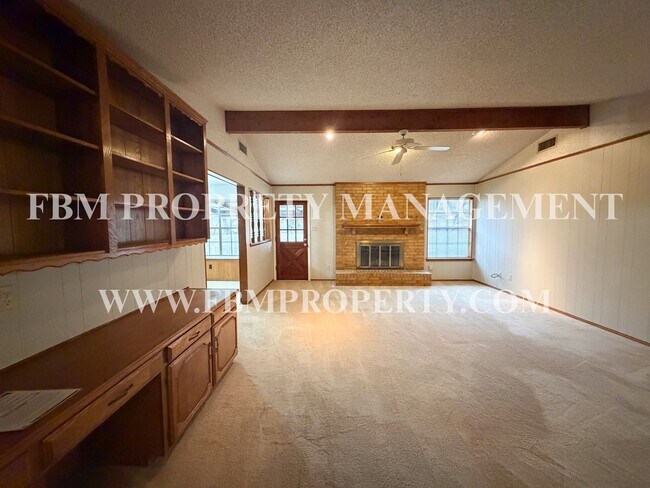 Building Photo - 1103 Scarlet Oaks Cir