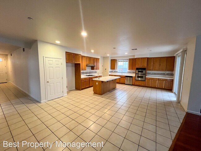 Foto del edificio - 4 br, 3 bath House - 37184 Aleppo Drive