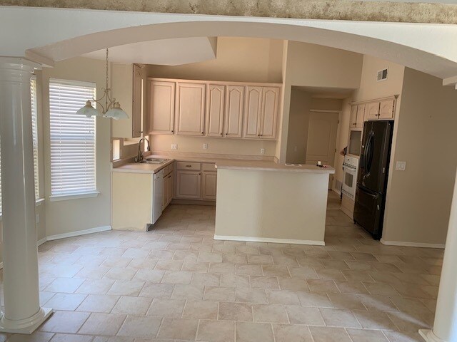 Building Photo - 6016 Los Pueblos Dr