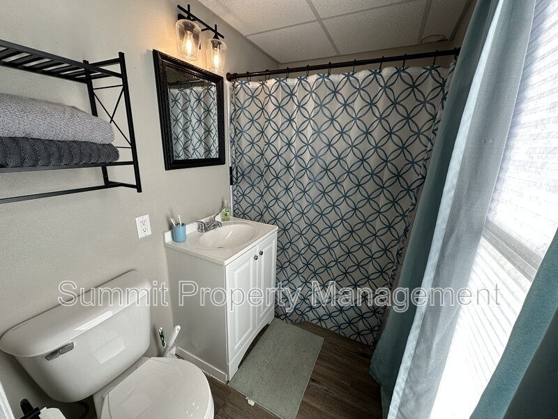 Foto del edificio - 302 N Spring Ave