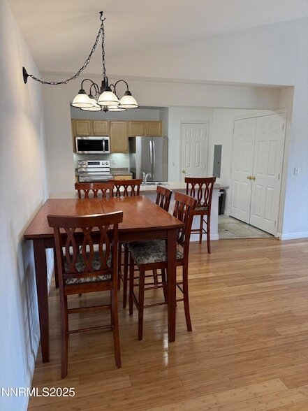 Building Photo - 200 Talus Way