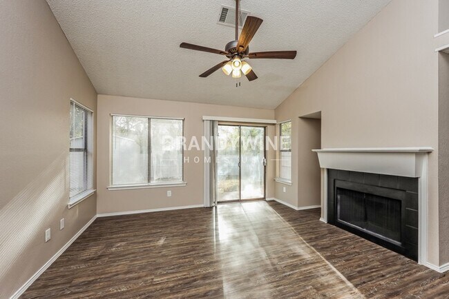 Foto del edificio - 922 Gable Ave