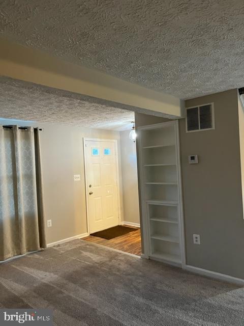 Foto del edificio - 3617 Laurel View Ct