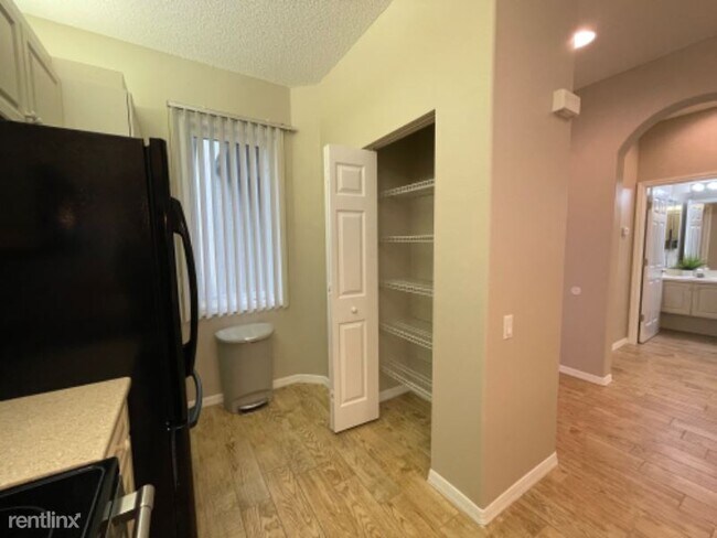 Building Photo - 2 br, 2 bath Townhome - 8536 54th Ave Cir E