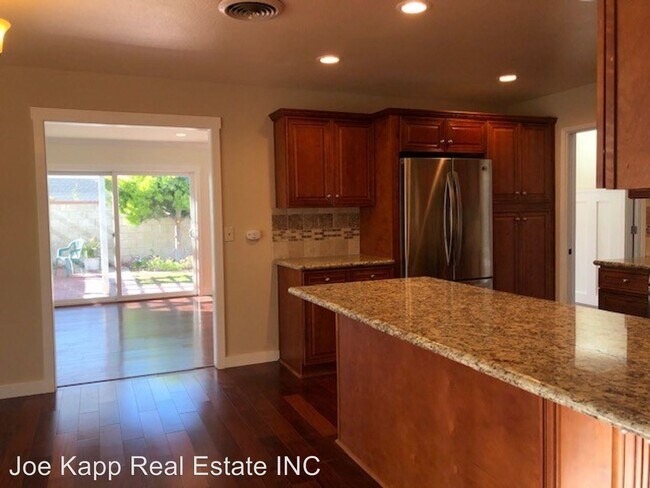 Building Photo - 5 br, 3 bath House - 8502 Idyllwild Street