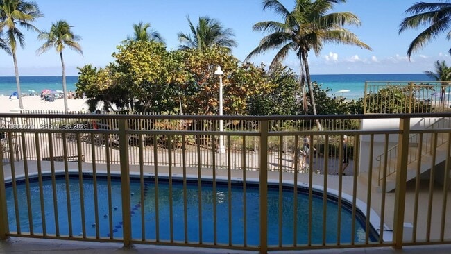 Foto del edificio - 901 S Surf Rd