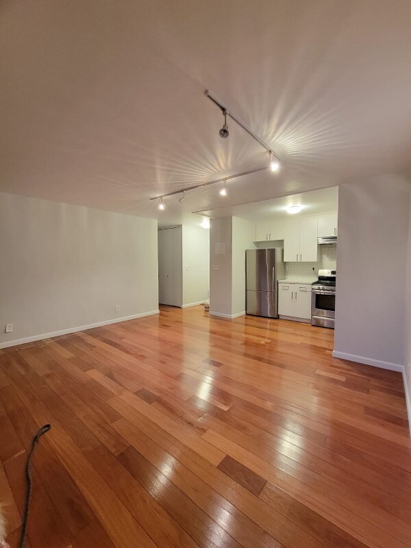 Foto del edificio - 135 Montgomery St