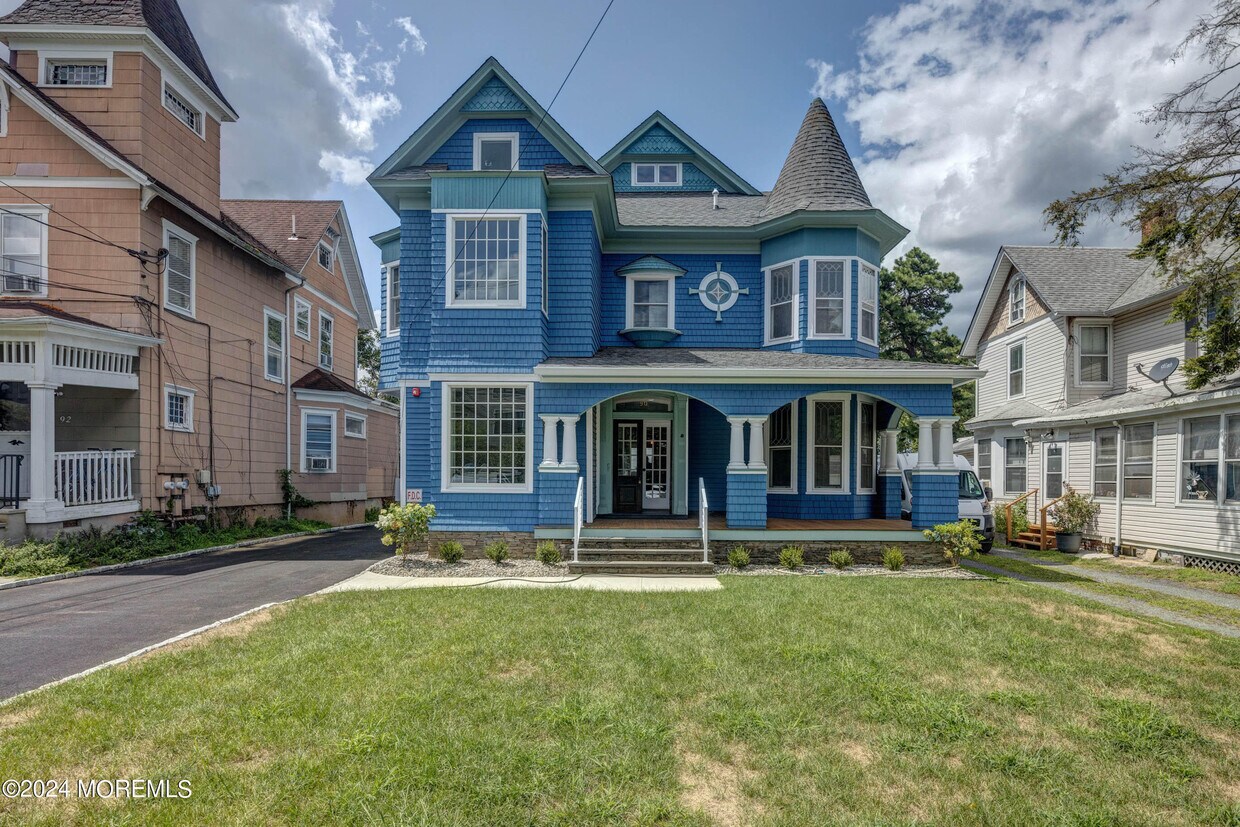 90 Shrewsbury Ave, Red Bank, NJ 07701 Townhome Rentals in Red Bank NJ