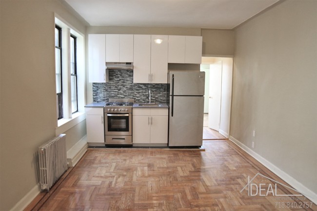 Building Photo - Two Bedroom Apartment for Rent in Flatbush