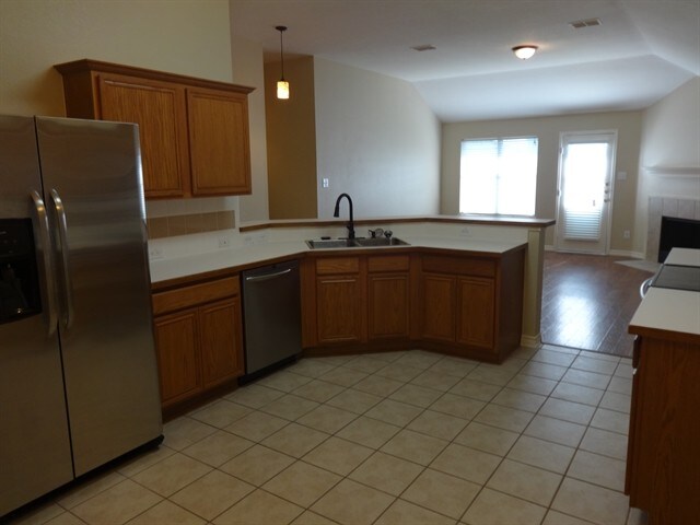 Foto del edificio - 4848 Carrotwood Dr