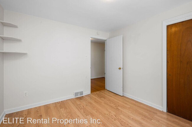 Building Photo - 3 br, 1 bath House - 605 North Jackson Street
