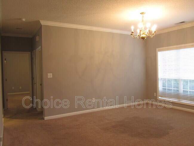 Foto del edificio - 102 Aaron Parc Ct