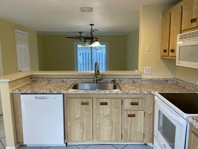 Building Photo - 81 SW 3rd St