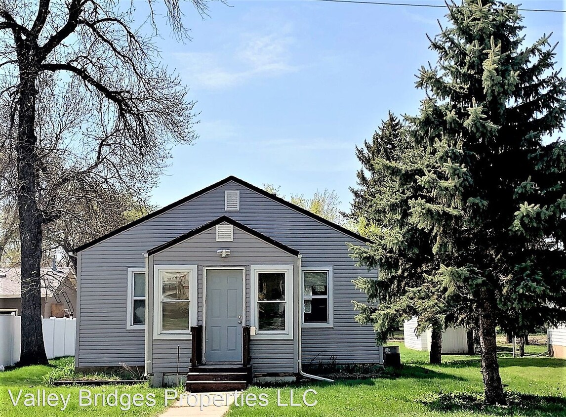 Primary Photo - 3 br, 1 bath House - 715 5th St SW