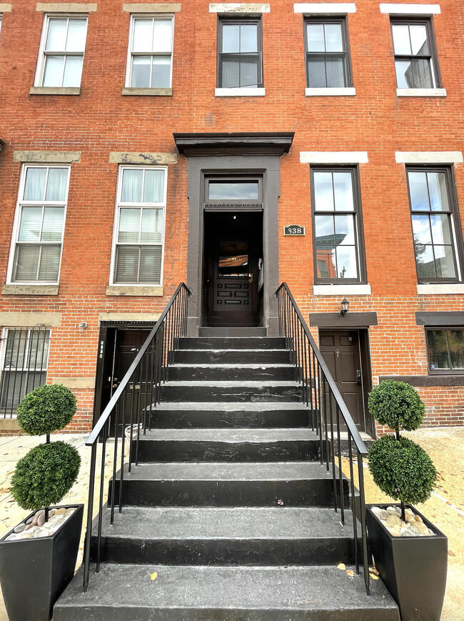 Building Photo - Washington House at 938 N Calvert