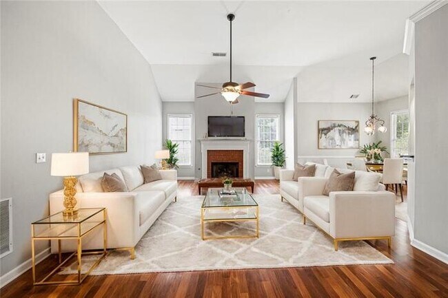 Foto del edificio - House 4 Beds 2 Baths