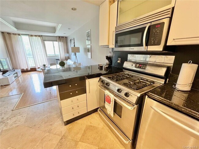 Foto del edificio - 703 Pelham Rd