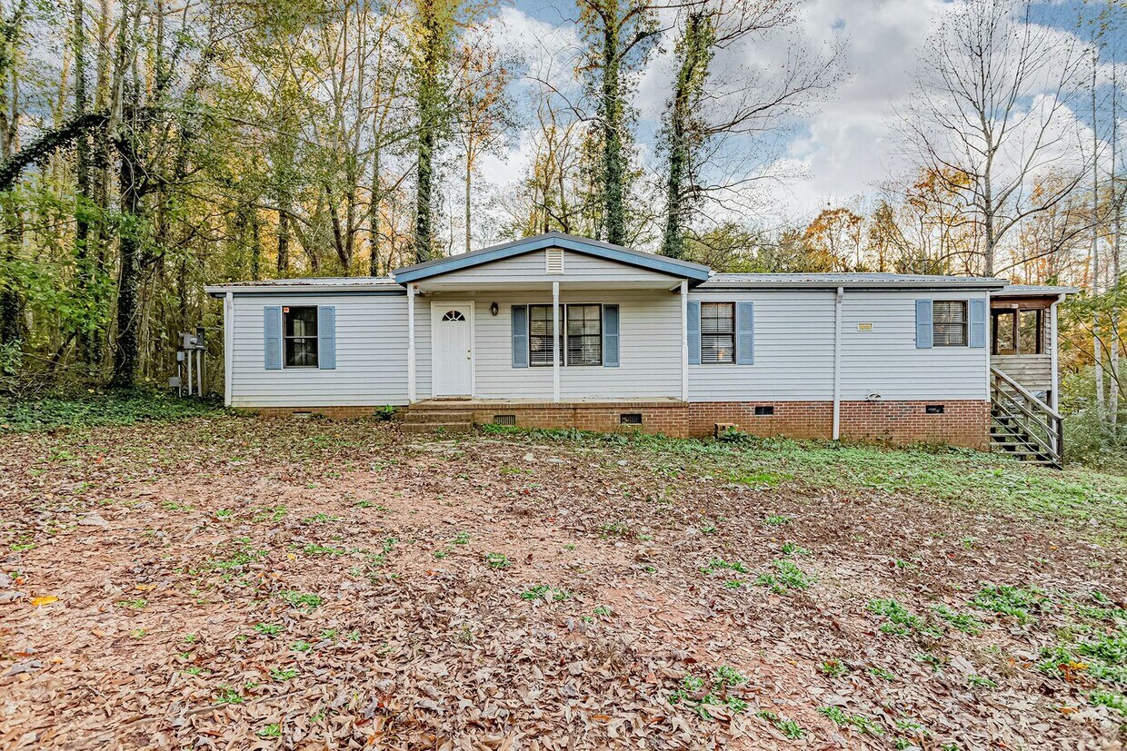 Large Mobile Home Close to Furman and Cher... House Rental in