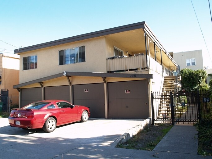 Primary Photo - 1920 25th Ave