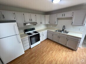 Building Photo - 155 Kendall Ave