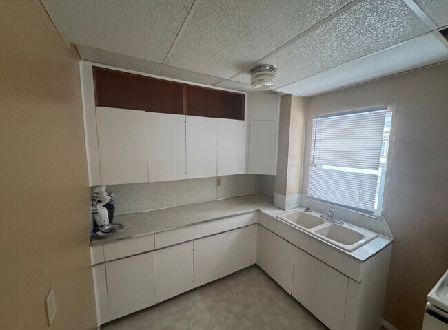 Foto del edificio - 2401 Lowell Ave