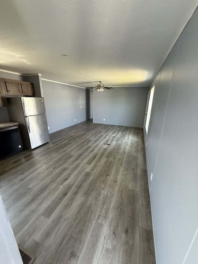 Building Photo - Lot 16
