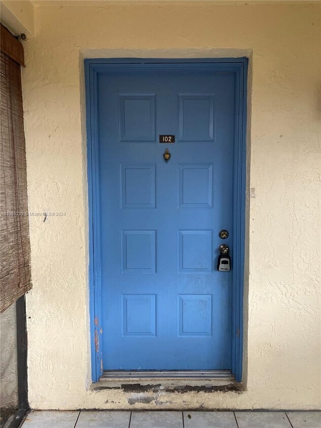189 Lakeview Dr Unit 102