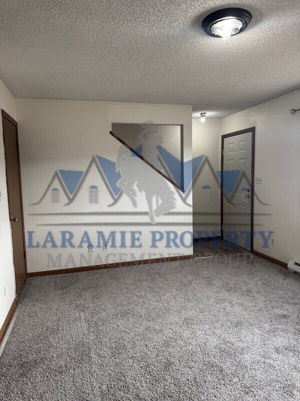 Foto del edificio - 1537 E Person St