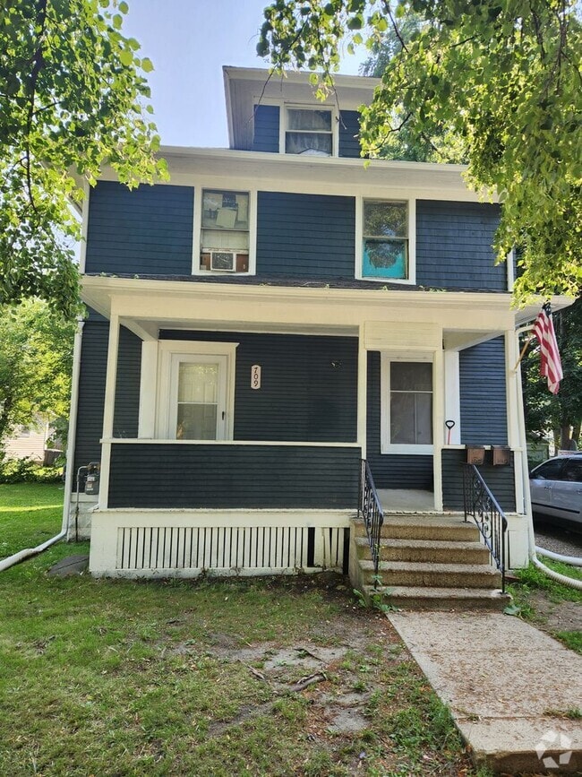 Building Photo - 709 N Park Ave