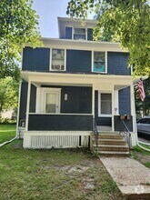 Building Photo - 709 N Park Ave