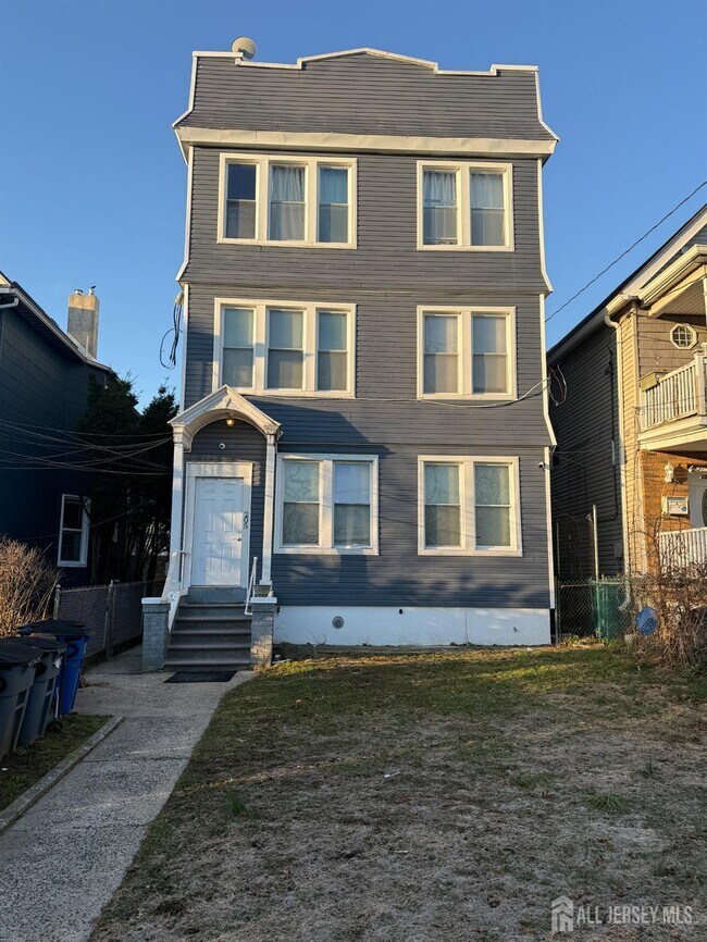 Building Photo - 205 Duncan Ave