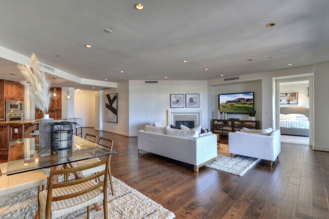 Foto del edificio - 7181 E Camelback Rd