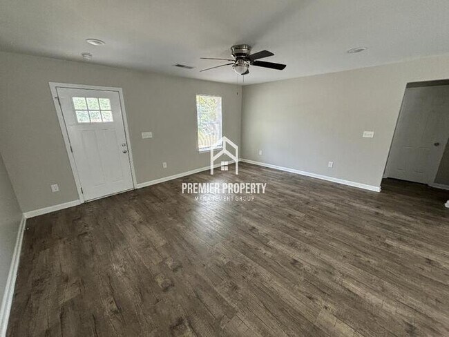 Foto del edificio - 109 Lochness Lane - Available Now!