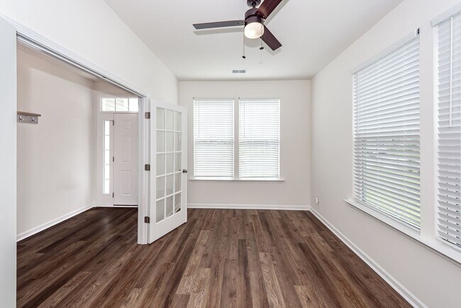 Building Photo - 3 Bedroom, 2.5 Bathroom Home in Hunters Bend - Ladson
