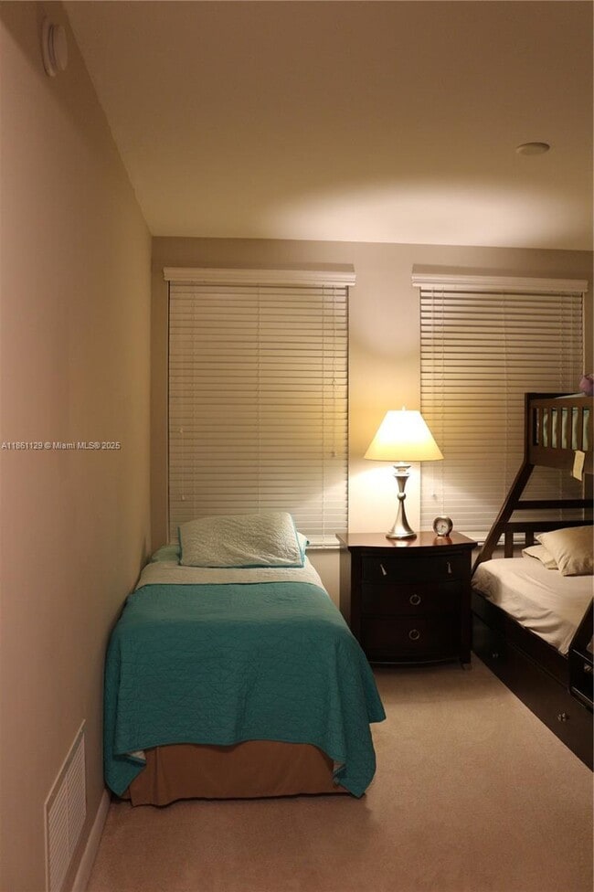 Foto del edificio - 7355 SW 89th St
