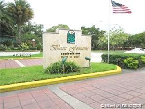 Foto principal - 9431 Fontainebleau Blvd