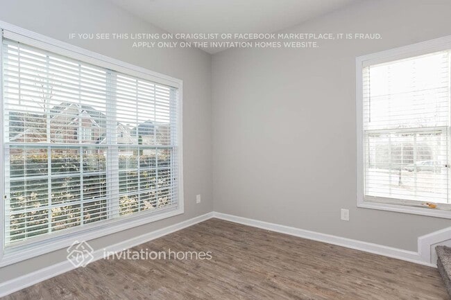 Building Photo - 391 Vinings Vintage Cir SE