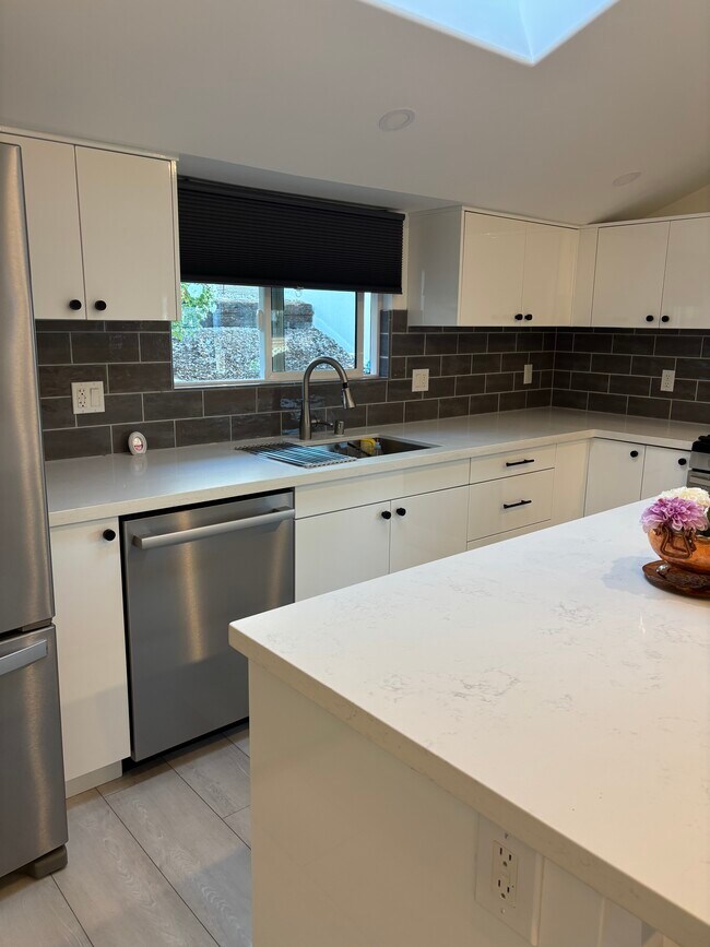 Foto del edificio - 6999 Darnoch Way